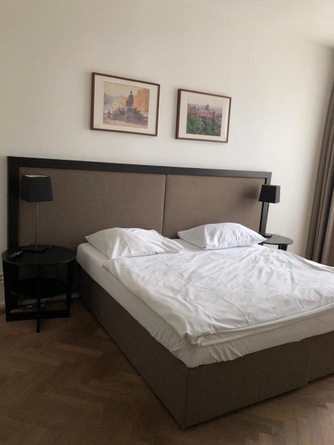 James Hotel & Apartments Прага Екстериор снимка