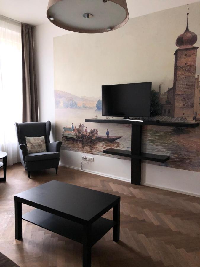James Hotel & Apartments Прага Екстериор снимка