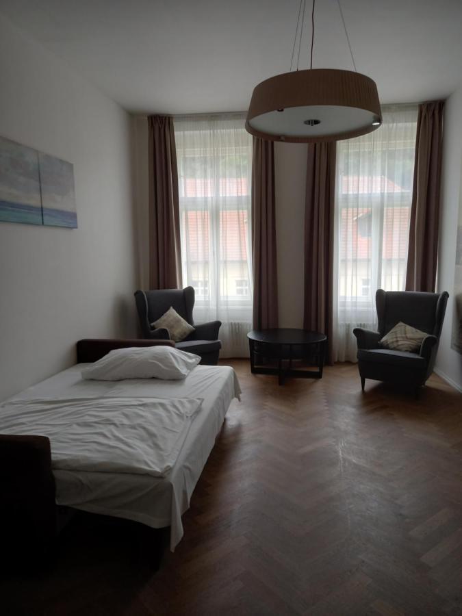 James Hotel & Apartments Прага Екстериор снимка