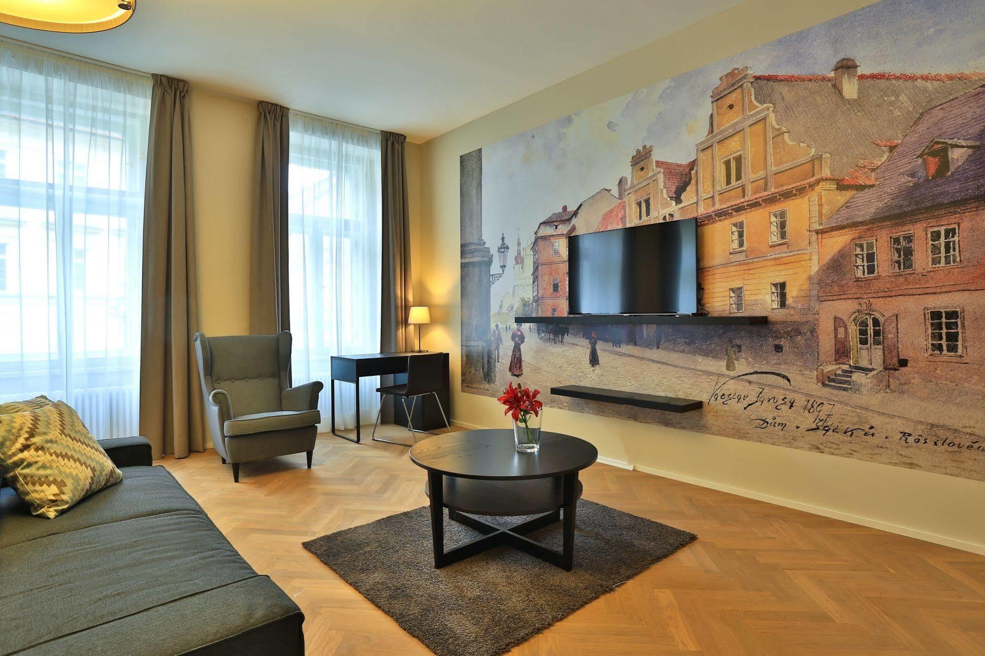 James Hotel & Apartments Прага Екстериор снимка